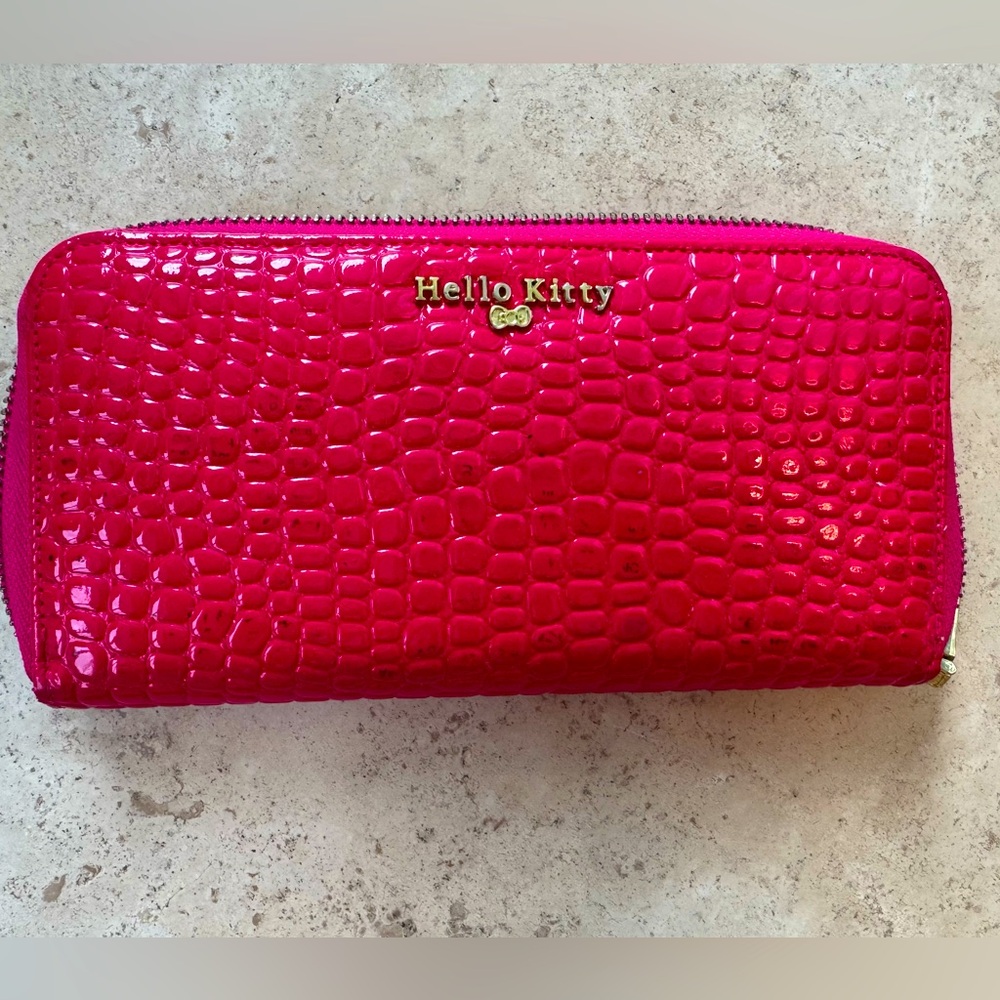 Hello Kitty Pink Patent leather wallet